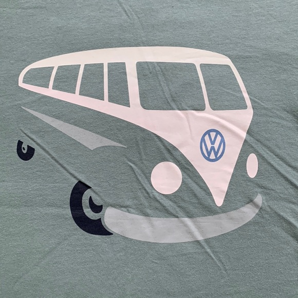 [SOLD] Uniqlo T-shirt 2 for $12 - Picture 4 of 6